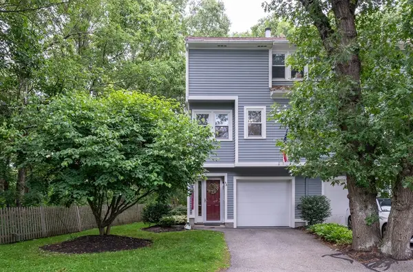 4 Arnold Dr #4 A, Salem, MA 01970