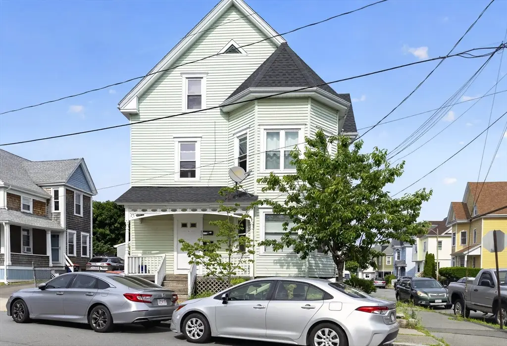 304 Summer St, New Bedford, MA 02740 - #1