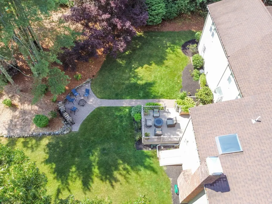 92 Plain St, Medfield, MA 02052 - #2