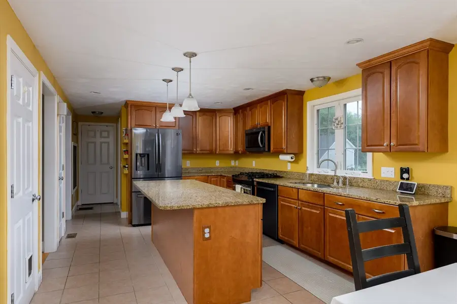 9 Cameron Drive, Rutland, MA 01543 - #3