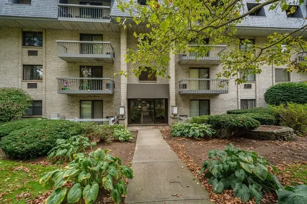 85 Commons Drive #301, Shrewsbury, MA 01545