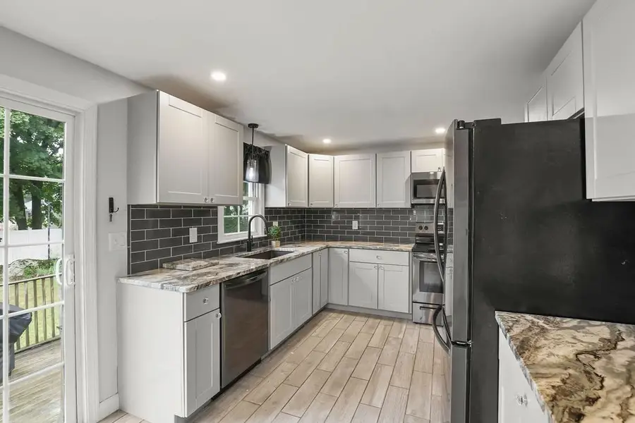 49 Charles St, North Attleboro, MA 02760 - #3