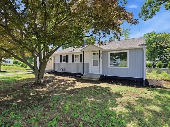 535 Prospect St, Chicopee, MA 01020 - #1