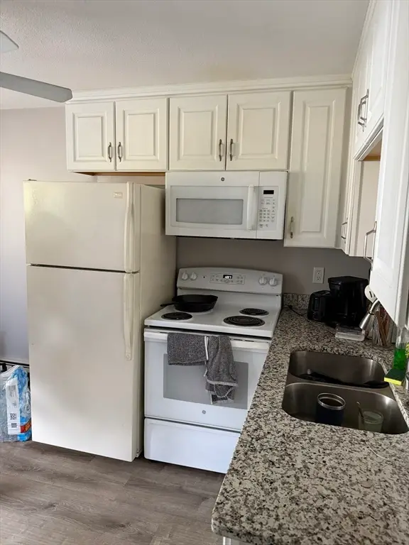 2 Green St, Palmer, MA 01069 - #3