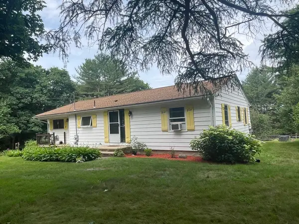1042 Turkey St, Hardwick, MA 01082