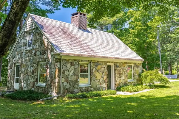 18 Plum Tree Road, Amherst, MA 01002