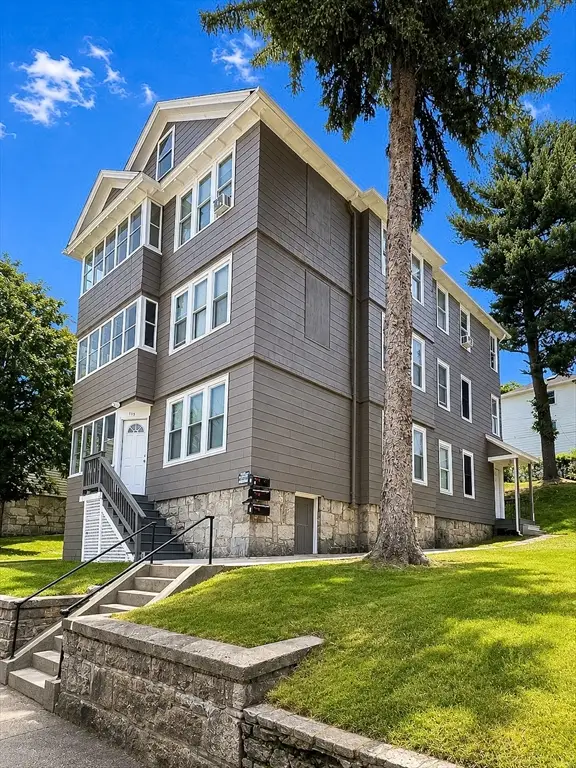 113 Sterling St, Worcester, MA 01610 - #3
