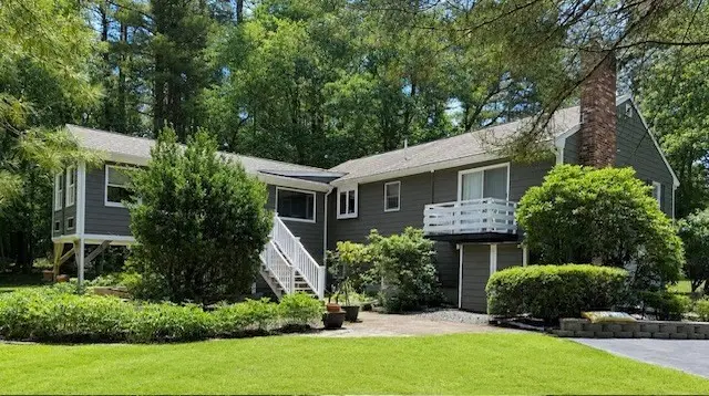 98 S Washington St, Norton, MA 02766 - #3