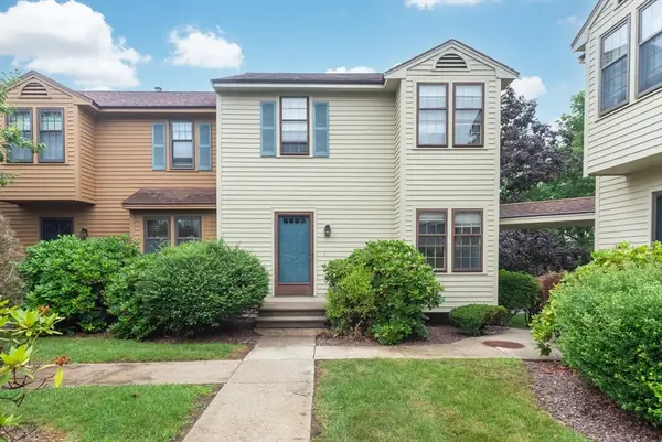 68 Apache Way #68, Tewksbury, MA 01876