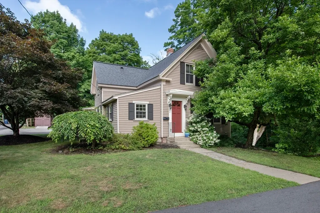 21 Lincoln Street, Medway, MA 02053 - #1