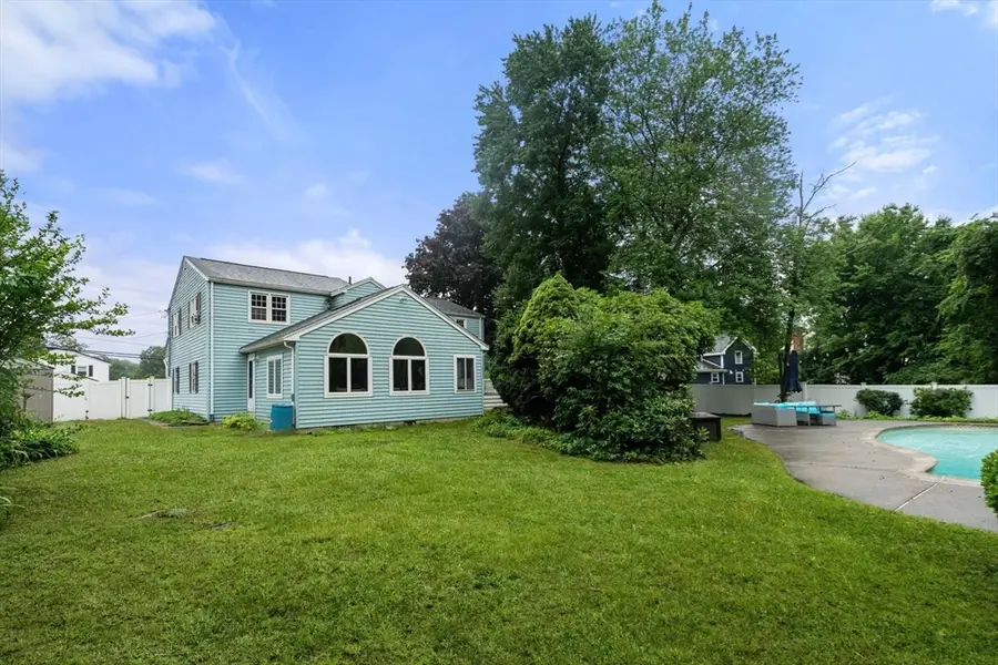 10 Locust Street, Burlington, MA 01803 - #3