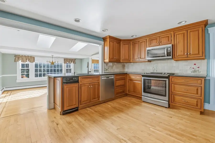 21 Goulding St E, Sherborn, MA 01770 - #2