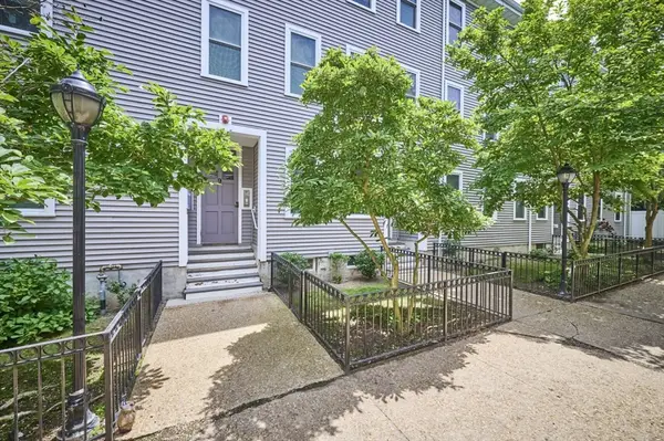 9 Mullins Ct. #D, Cambridge, MA 02141