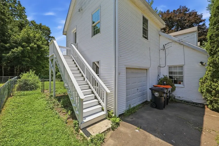 56 Lincoln Ave, South Hadley, MA 01075 - #3