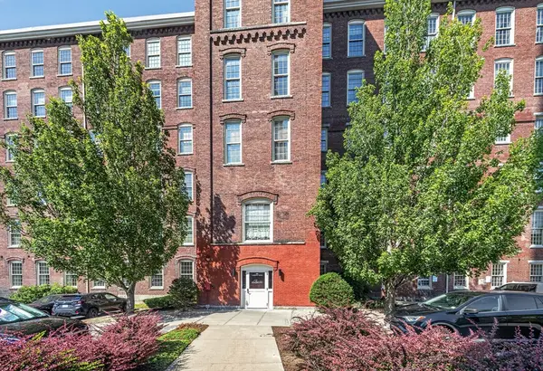 52 Lawrence Dr. #507, Lowell, MA 01854