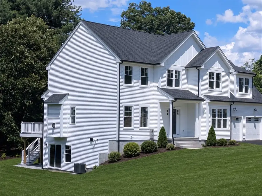 17 West Main, Upton, MA 01568 - #2