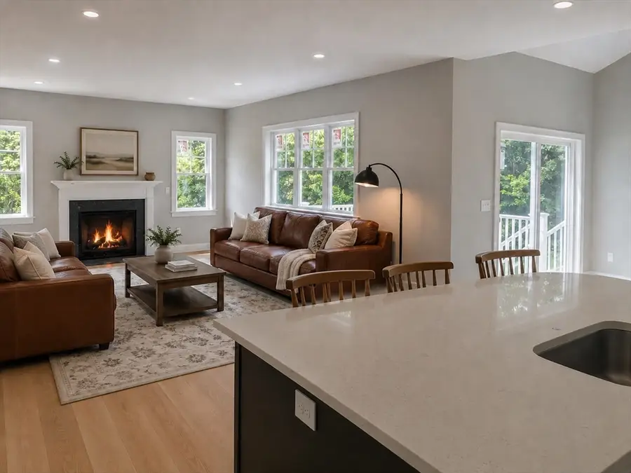 17 West Main, Upton, MA 01568 - #3