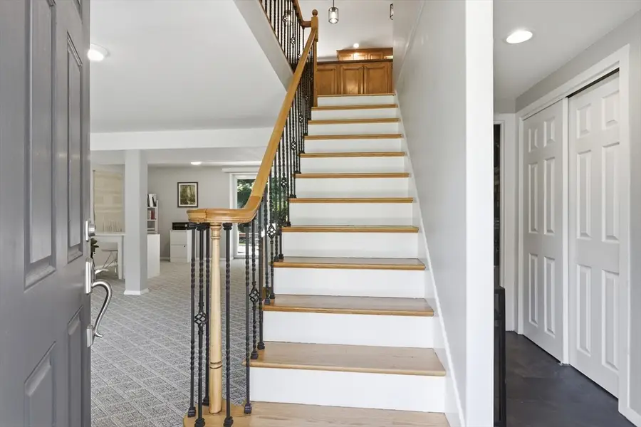 42 Ledgewod Rd, Framingham, MA 01701 - #2