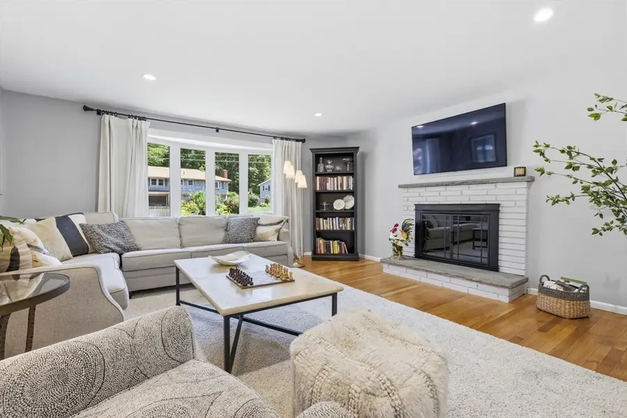 42 Ledgewod Rd, Framingham, MA 01701 - #3