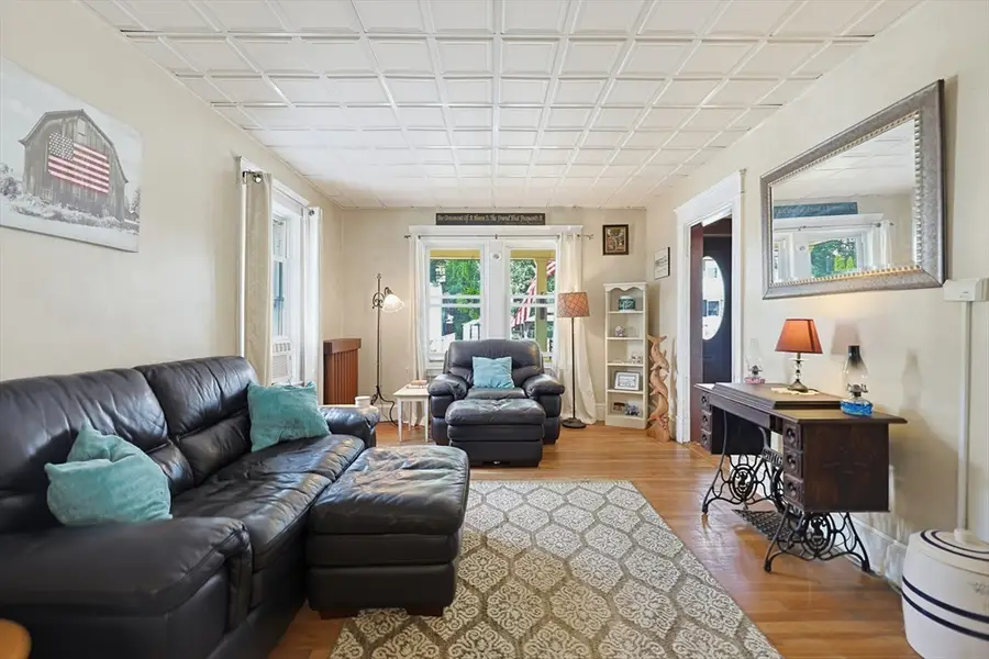 8 Wilder Ave, Lowell, MA 01851 - #3