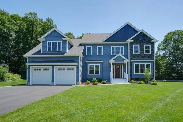 121 Lexington St, Burlington, MA 01803 - #1
