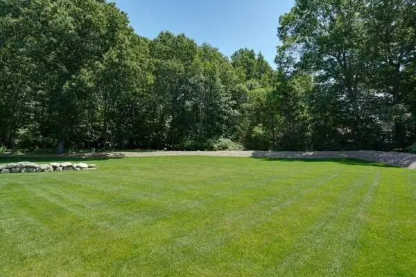 121 Lexington St, Burlington, MA 01803 - #3