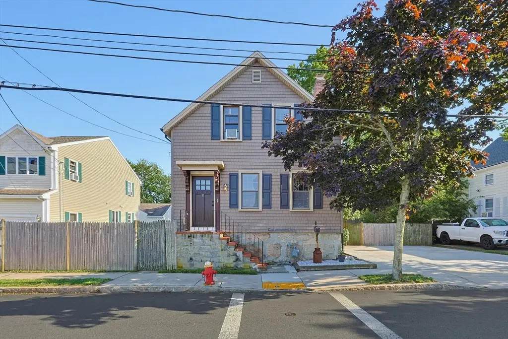 42 Grape St, New Bedford, MA 02740 - #1