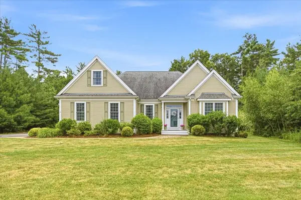 8 Redtail Lane, Carver, MA 02330