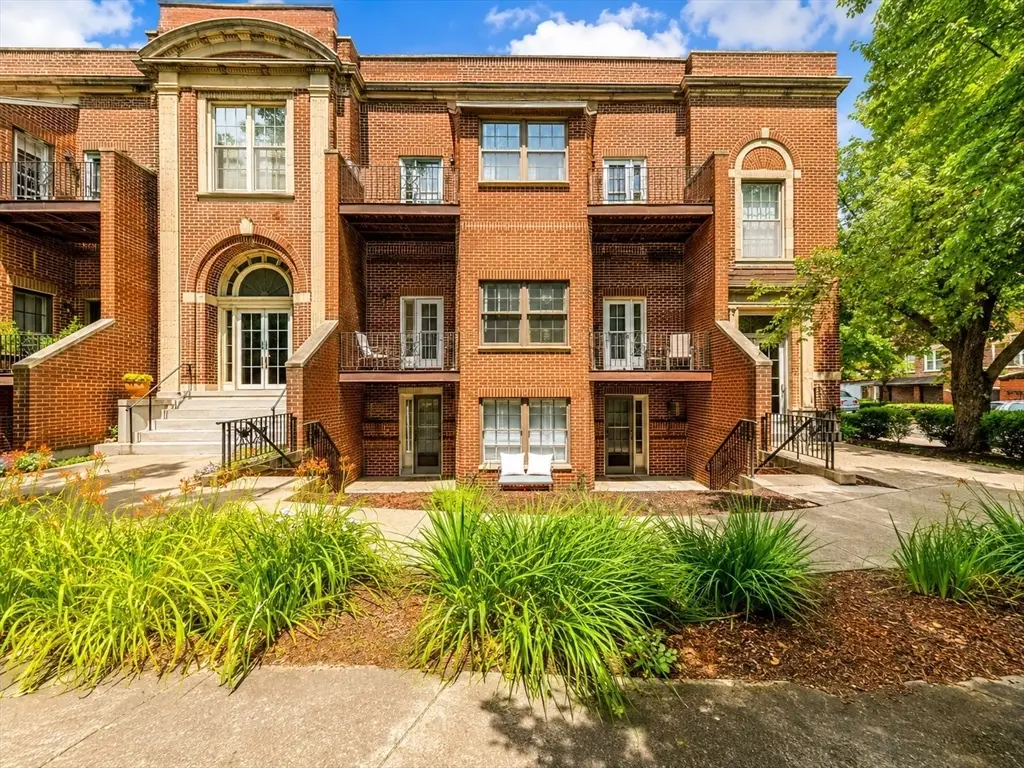 325 Plantation St #115, Worcester, MA 01604 - #1