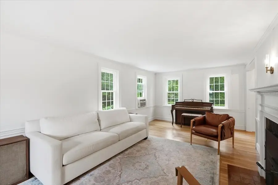 94 High St, Hingham, MA 02043 - #3
