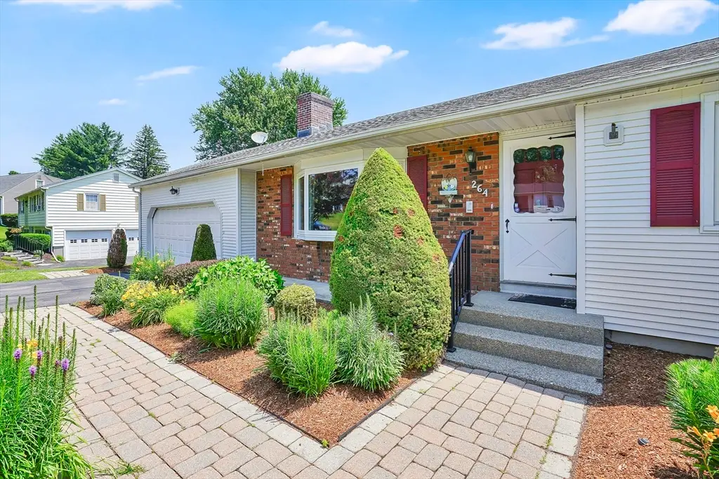 264 Greystone Ave, West Springfield, MA 01089 - #1