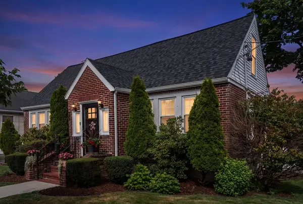 25 Piermont St, Watertown, MA 02472