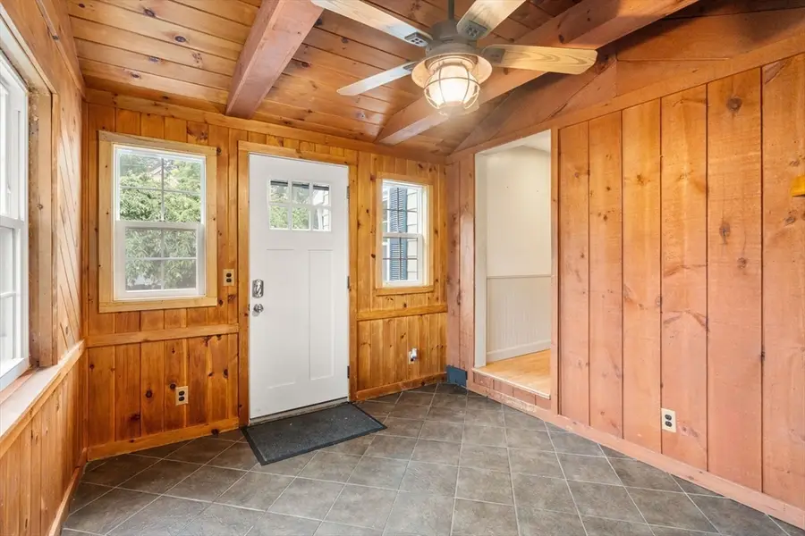 26 Walnut St, Attleboro, MA 02703 - #3