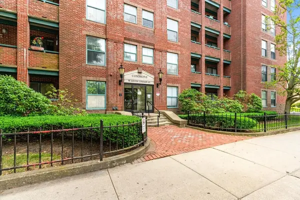 50 South Common St #403, Lynn, MA 01902