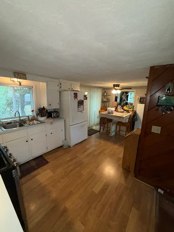 17 E Public St, Assonet, MA 02702 - #2