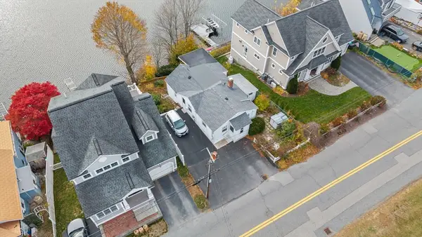 21 Edgemere Blvd, Shrewsbury, MA 01545