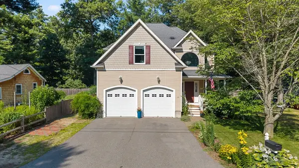 17 Rock Ave, Hudson, MA 01749