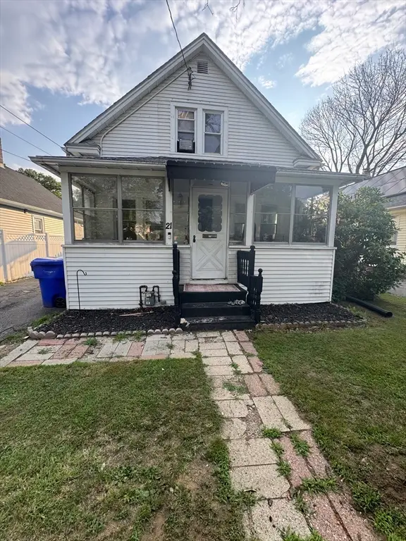 21 Fullerton St, Springfield, MA 01151