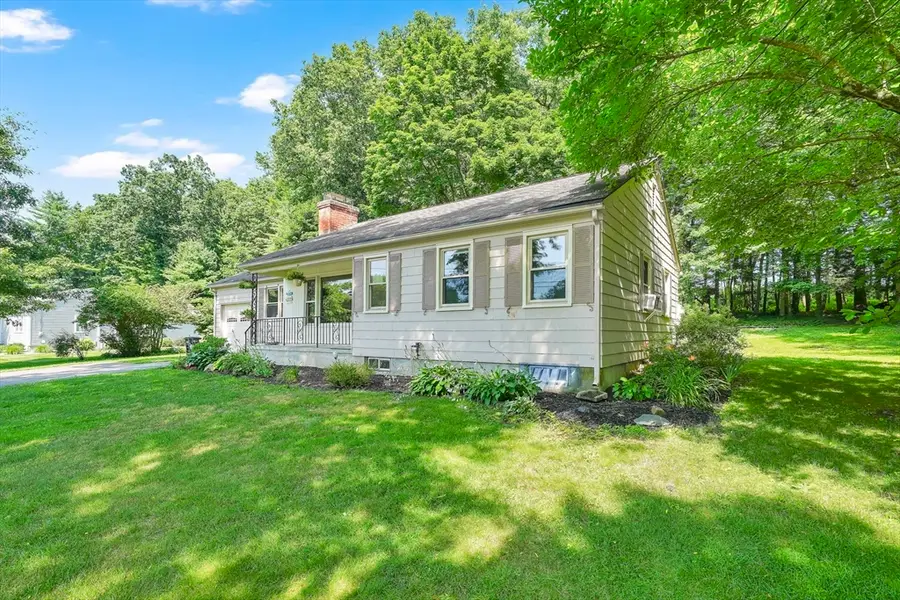 115 Fernwood Dr, East Longmeadow, MA 01020 - #2