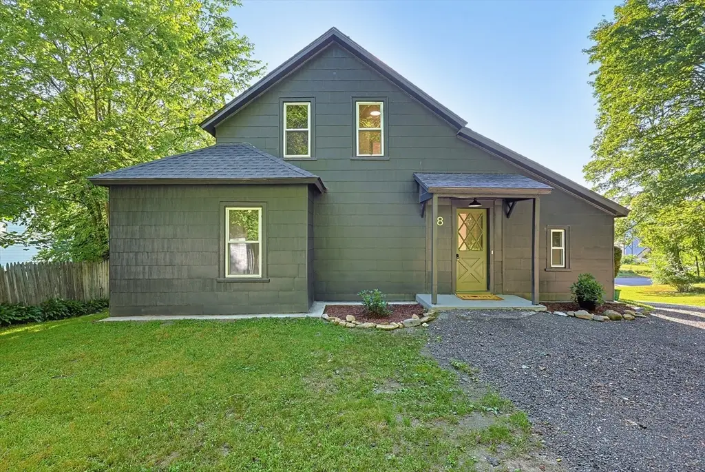 8 Mount Pleasant St, Webster, MA 01570 - #1