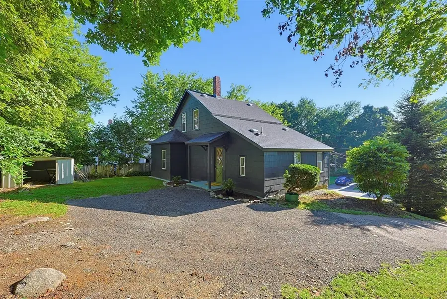 8 Mount Pleasant St, Webster, MA 01570 - #3
