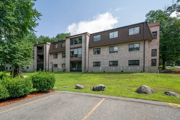 7 Greenbriar Drive #209, North Reading, MA 01864