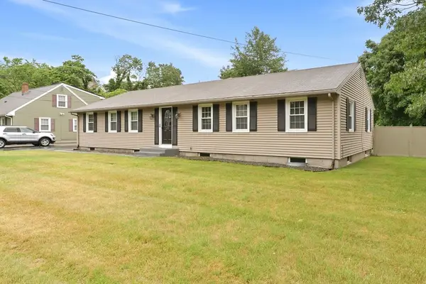 588 Newport Ave, Attleboro, MA 02703