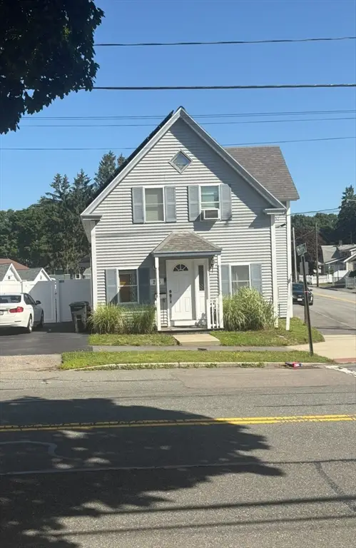 215 Winthrop St, Taunton, MA 02780 - #1