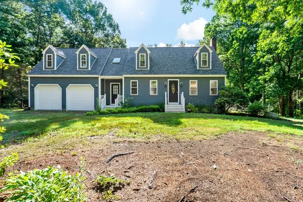 25 Thomas Blanchard Dr, Plympton, MA 02367