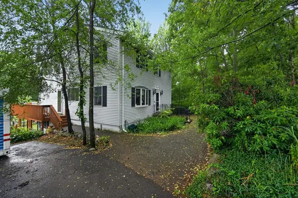 279 Sprague St, Dedham, MA 02026