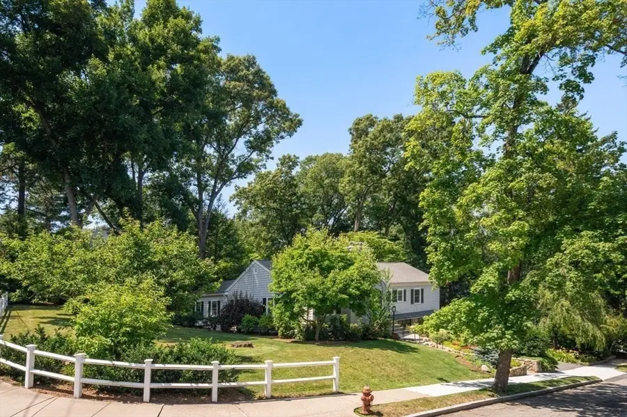 19 Druid Hill Rd, Newton, MA 02461 - #3