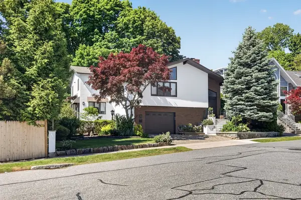 18 Roosevelt Rd, Medford, MA 02155