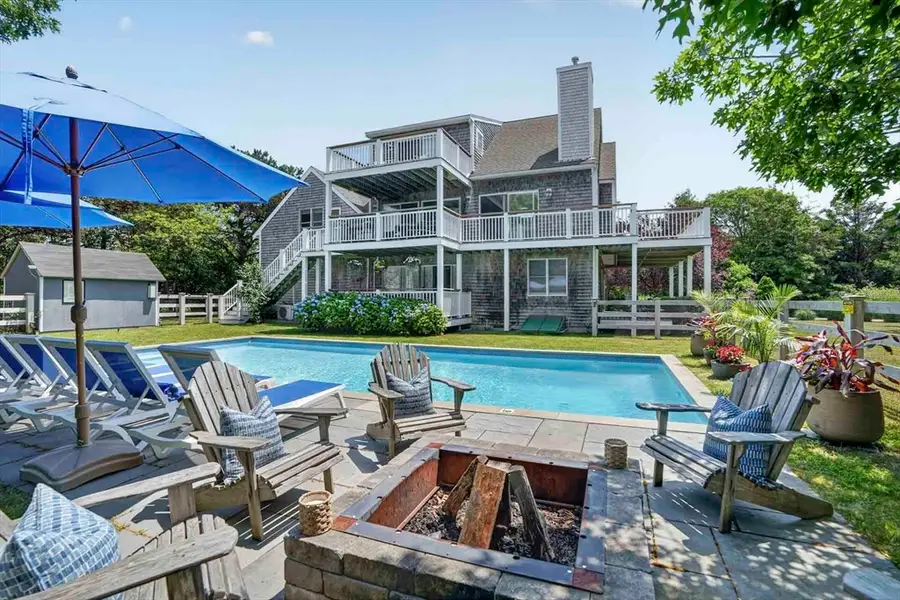 9 Thaxter Ln, Edgartown, MA 02539 - #2