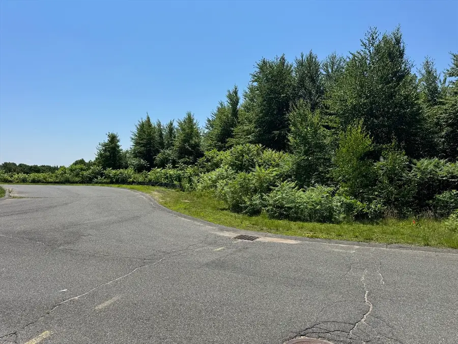 225-72 Spring Hill, Belchertown, MA 01007 - #3